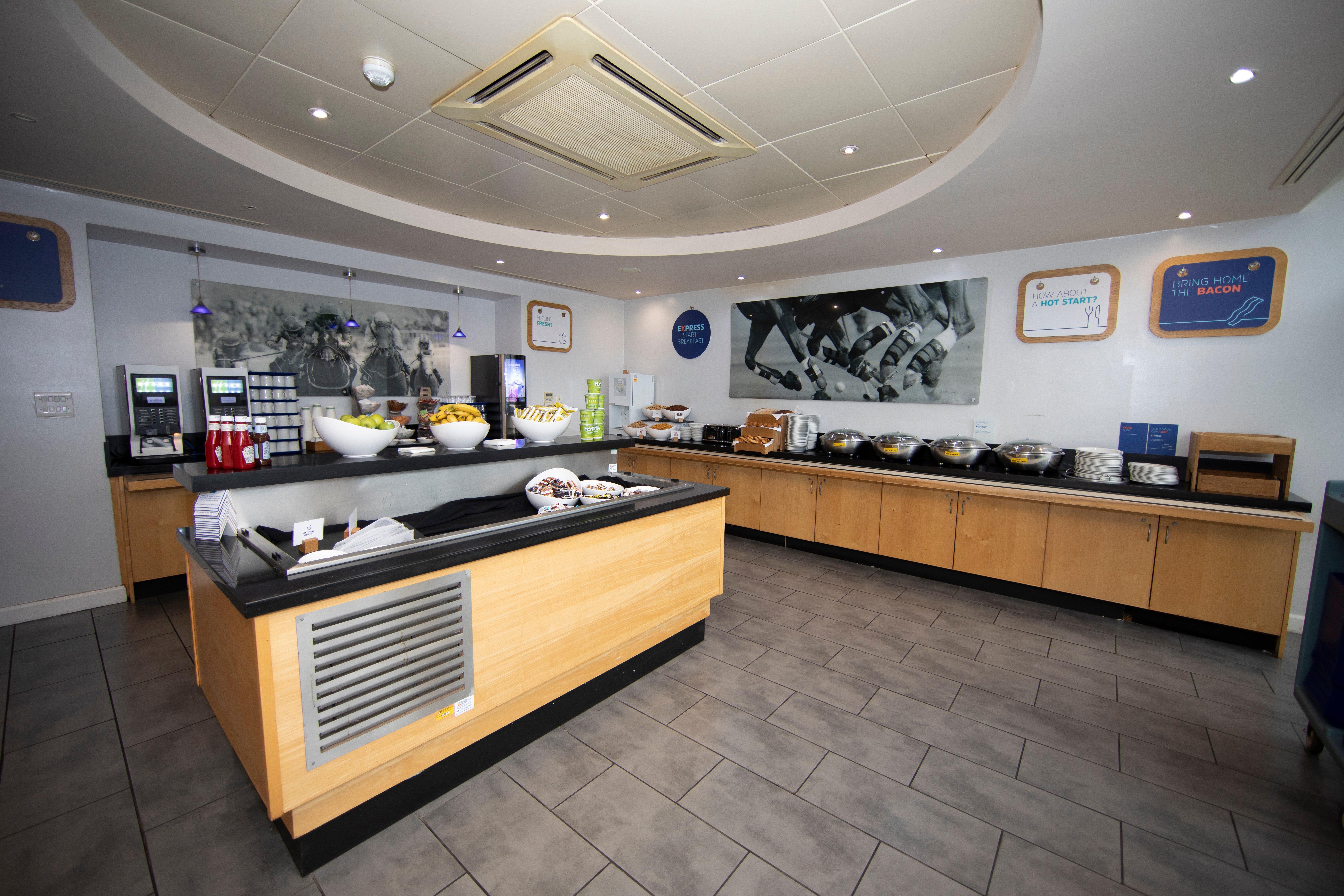 Holiday Inn Express, Chester Racecourse By Ihg Dış mekan fotoğraf